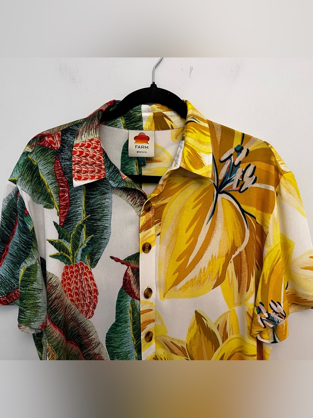 FARM Rio Tropical Button Down Split Pattern Shirt, Size Small - Picture 2 of 13